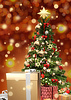 Árbol de Navidad con cajas de regalo y bokeh | Ilustración