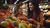Dos hermosas chicas indias eligen frutas y | Ilustración