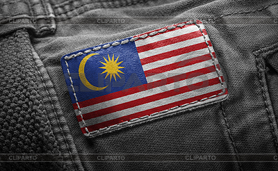 Tag auf dunkler Kleidung in Form der Flagge von Malaysia | Foto mit hoher Auflösung |ID 7152791