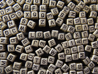 Wort LOGIC, weißer Würfel mit schwarzen Buchstaben, | Foto mit hoher Auflösung |ID 5620750