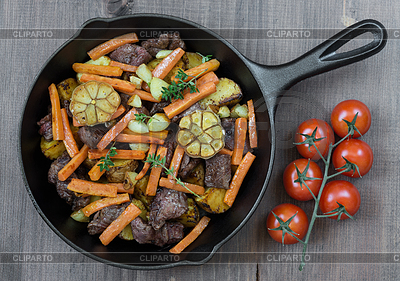 Roasted meat with vegetables | High resolution stock photo |ID 5665219