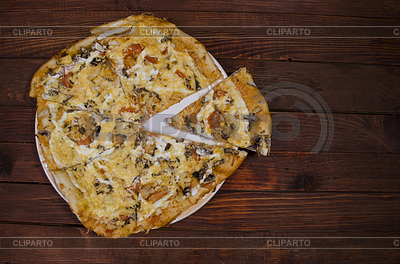 Pizza caliente en el fondo de madera | Foto de alta resolución |ID 6007191